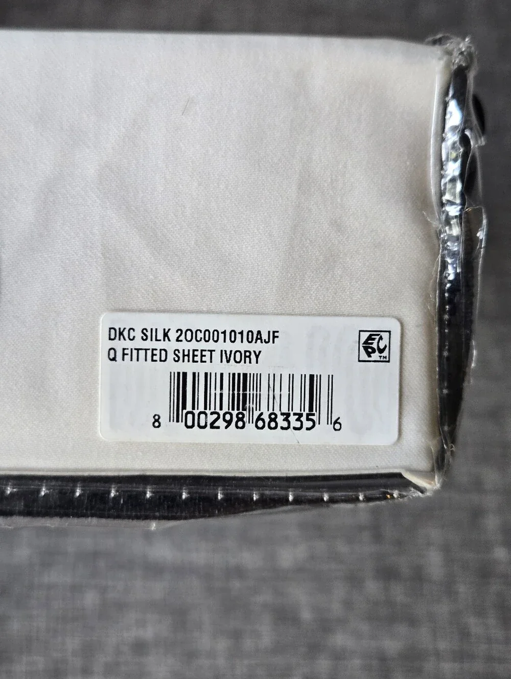 Donna Karan Collection Silk Indulgence Queen Fitted Sheet Ivory